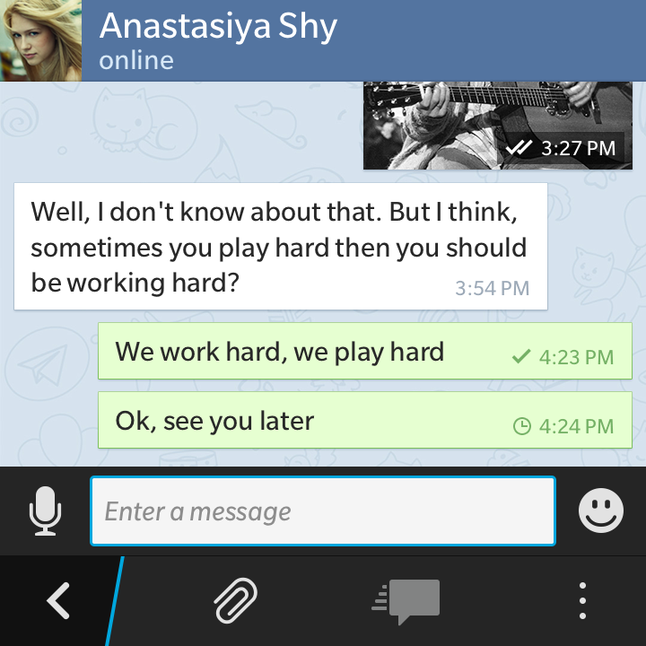 How to make a messaging app: remember about message statuses. An example of the Telegram App.